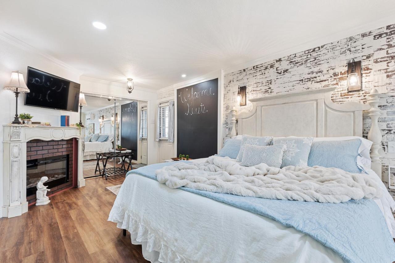 アズレ The Old Liberty Schoolhouse Bed & Breakfast エクステリア 写真