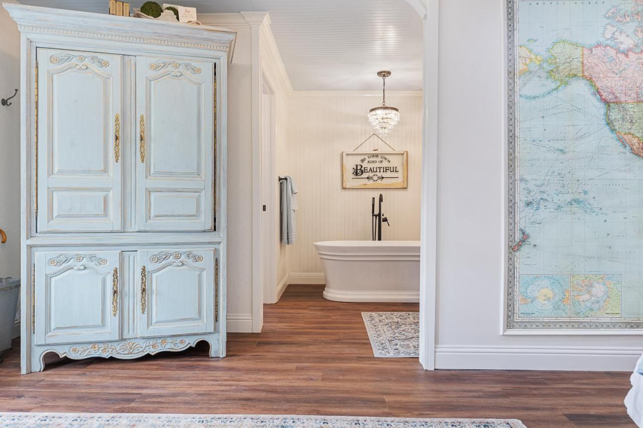 アズレ The Old Liberty Schoolhouse Bed & Breakfast エクステリア 写真