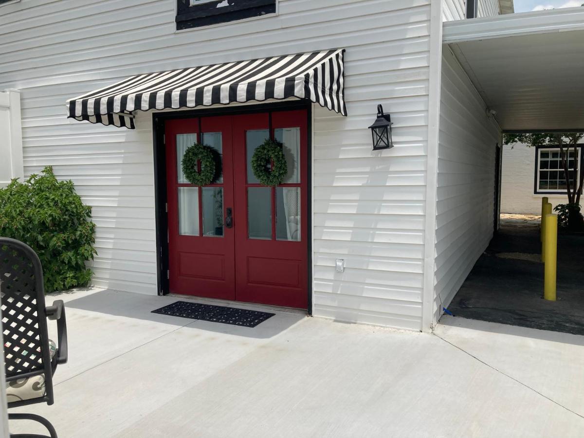 アズレ The Old Liberty Schoolhouse Bed & Breakfast エクステリア 写真