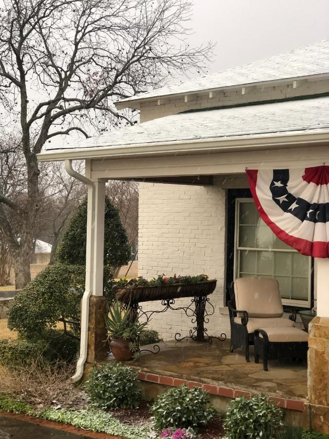 アズレ The Old Liberty Schoolhouse Bed & Breakfast エクステリア 写真
