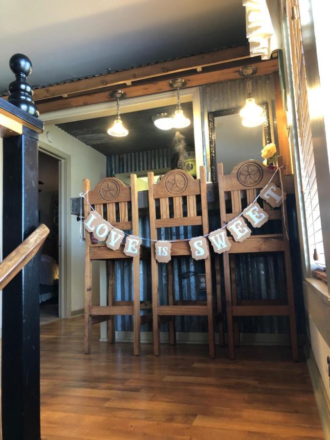 アズレ The Old Liberty Schoolhouse Bed & Breakfast エクステリア 写真